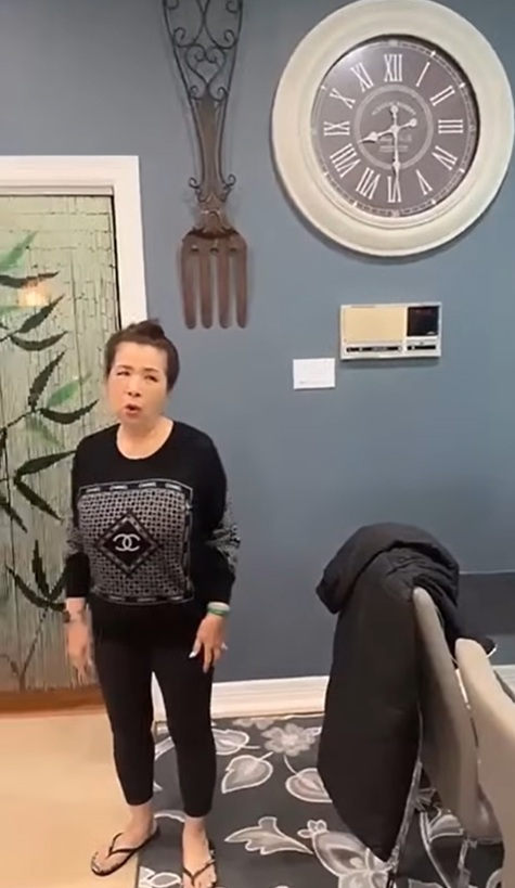 Nữ nghệ sĩ gây ám ảnh với vở "Hoàng hậu không đầu": Giờ sở hữu biệt thự 20 tỷ tại Mỹ- Ảnh 5. Nữ nghệ sĩ gây ám ảnh với vở "Hoàng hậu không đầu": Giờ sở hữu biệt thự 20 tỷ tại Mỹ- Ảnh 5.