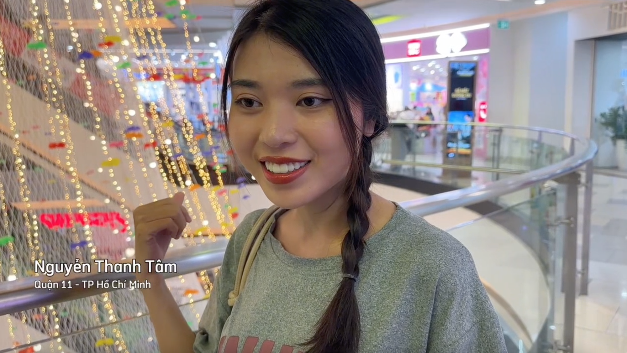 Đến Vạn Hạnh Mall những ngày này, 10 người thì cả 10 đều vô thức làm một việc giống hệt nhau- Ảnh 6.