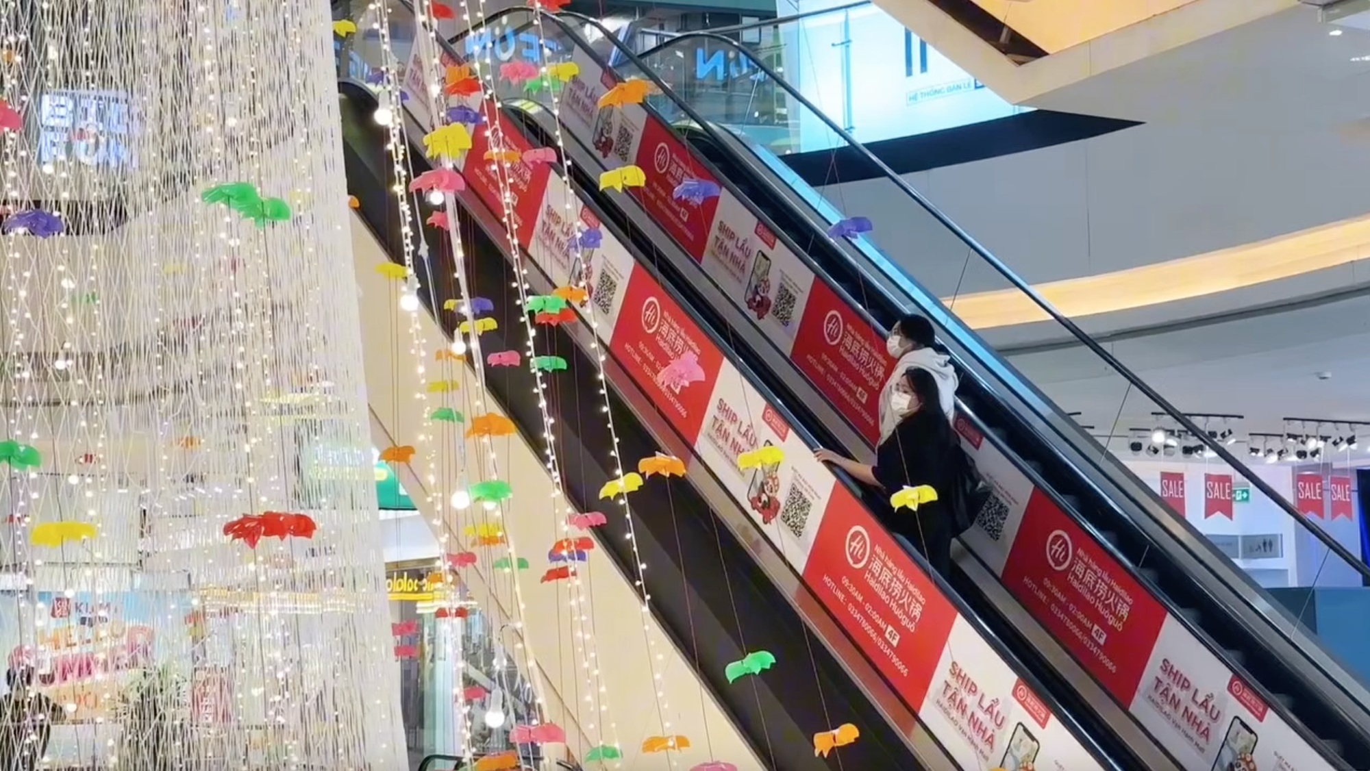 Đến Vạn Hạnh Mall những ngày này, 10 người thì cả 10 đều vô thức làm một việc giống hệt nhau- Ảnh 4.