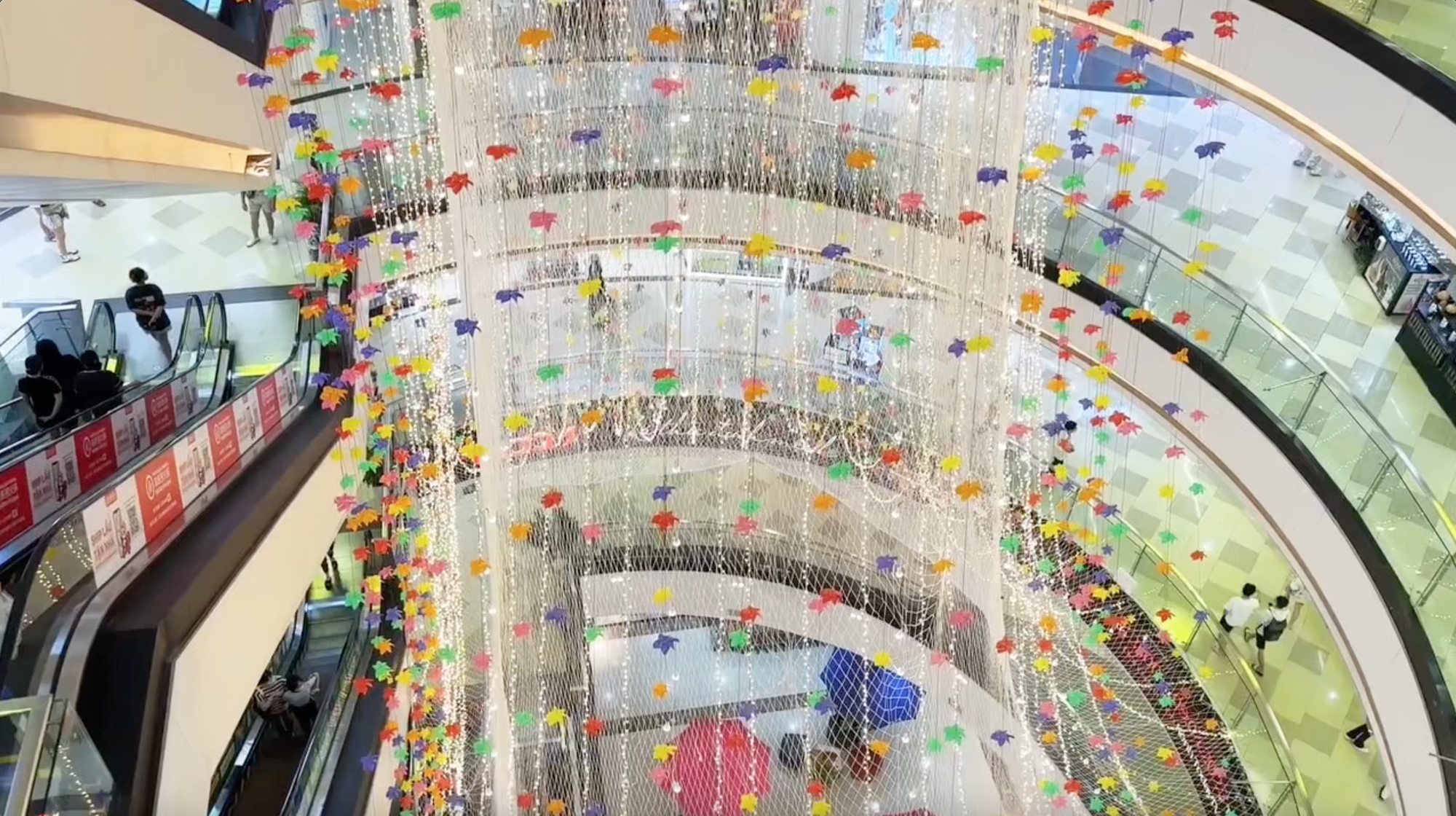 Đến Vạn Hạnh Mall những ngày này, 10 người thì cả 10 đều vô thức làm một việc giống hệt nhau- Ảnh 3.