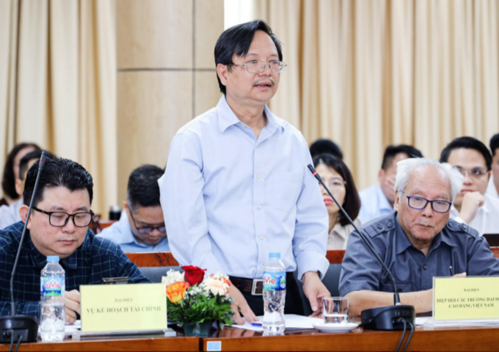 Không biết giải thích với nước ngoài thế nào là "trường đại học trong đại học"- Ảnh 1.