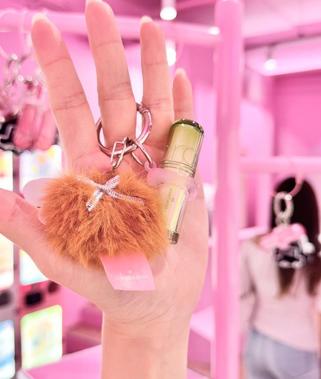 Màu son bị chê nhiều nhất năm nay lại được khen là “cá tính lạ”- Ảnh 9.