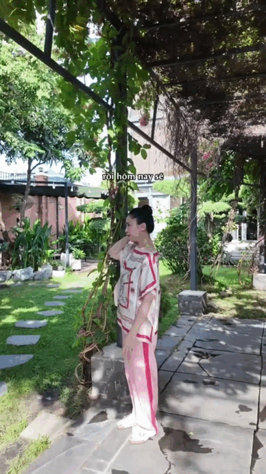 "Chị bán gạo" hot nhất TikTok xây villa cho cún cưng, 2 triệu người cảm thấy... "thua đời"- Ảnh 3.