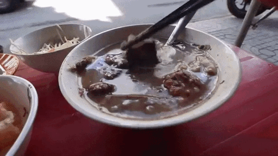 Không phải phở, bánh mì, món ăn chưa tới 30.000đ/bát này mới là hương vị Việt lọt top ngon nhất châu Á- Ảnh 7.
