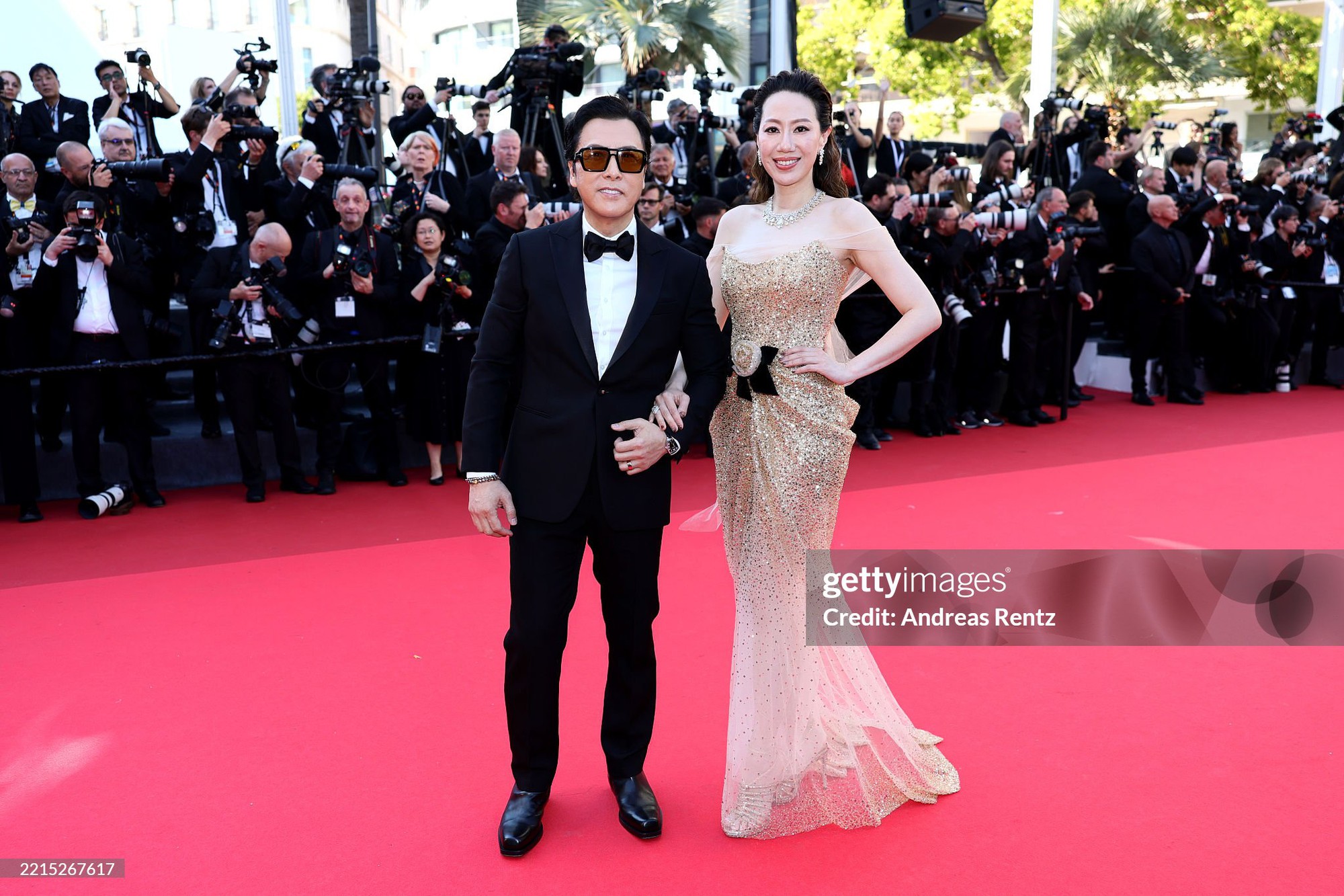Thảm đỏ Cannes ngày 3: Chung Sở Hi đẹp phát sáng, cùng Chompoo Araya Thảm đỏ Cannes ngày 3: Chung Sở Hi đẹp phát sáng, cùng Chompoo Araya