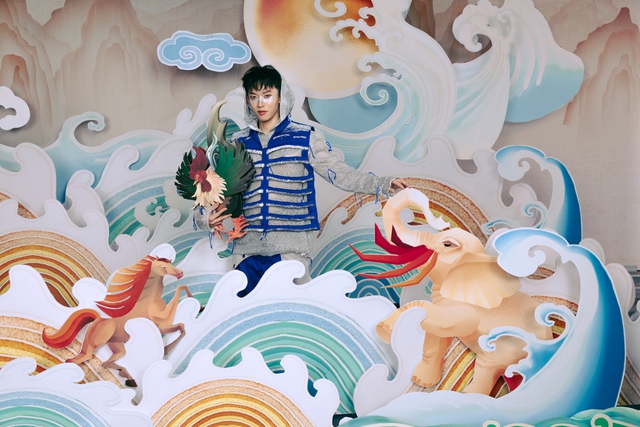 MV debut nhóm Anh Tài sao thế này: Như “lẩu thập cẩm” càng nghe càng sến, phối cảnh nghèo nàn tưởng sân khấu kịch- Ảnh 7.