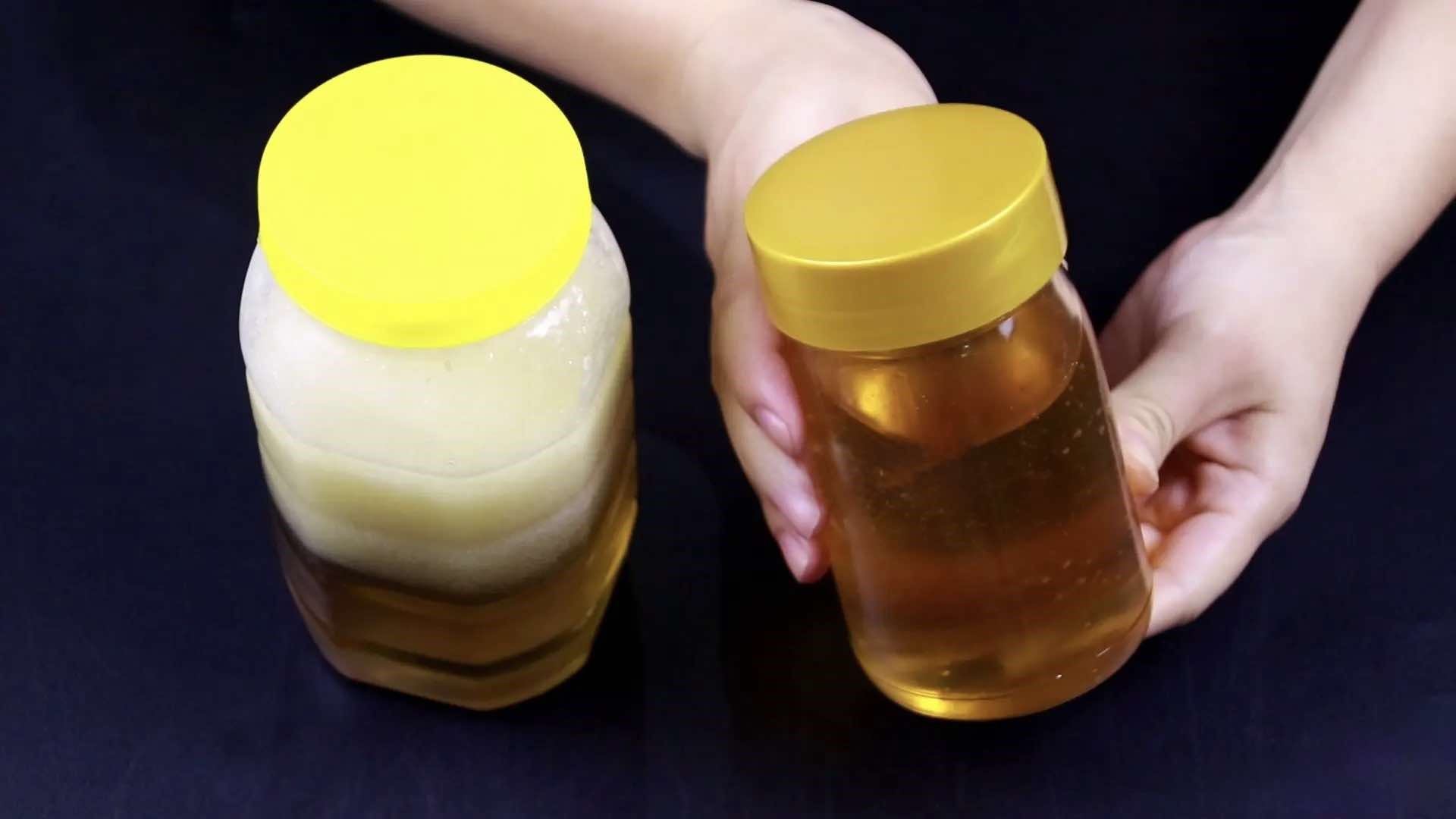 Kinh nghiệm từ chủ trang trại nuôi ong: Khi mua mật ong, chỉ cần bạn làm động tác này có thể "lật mặt" hàng giả- Ảnh 2.
