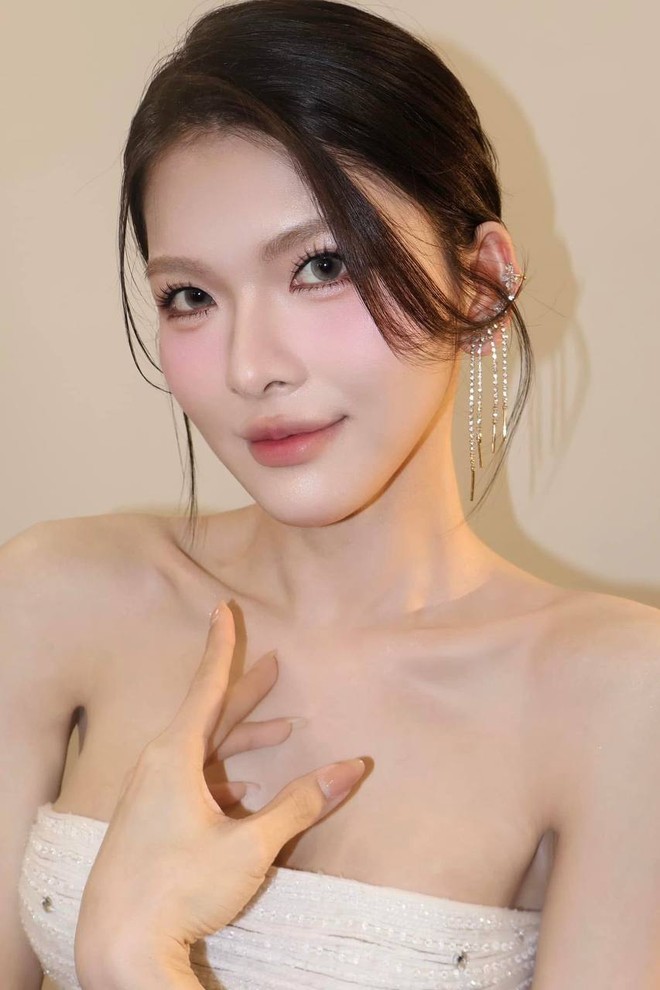 Mỹ nữ chuyển giới được ví như Chương Nhược Nam bản Việt, không makeup vẫn xinh chuẩn "bạch nguyệt quang"- Ảnh 11.