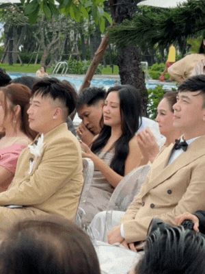Dàn sao dự đám cưới Hồ Quỳnh Hương: Thiều Bảo Trâm khoe dáng gợi cảm, 