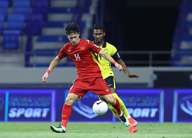 Phía sau rắc rối lớn của HLV Kim Sang-sik & ĐT Việt Nam, liệu có "bàn tay" từ Malaysia?- Ảnh 2. Phía sau rắc rối lớn của HLV Kim Sang-sik & ĐT Việt Nam, liệu có "bàn tay" từ Malaysia?- Ảnh 2.