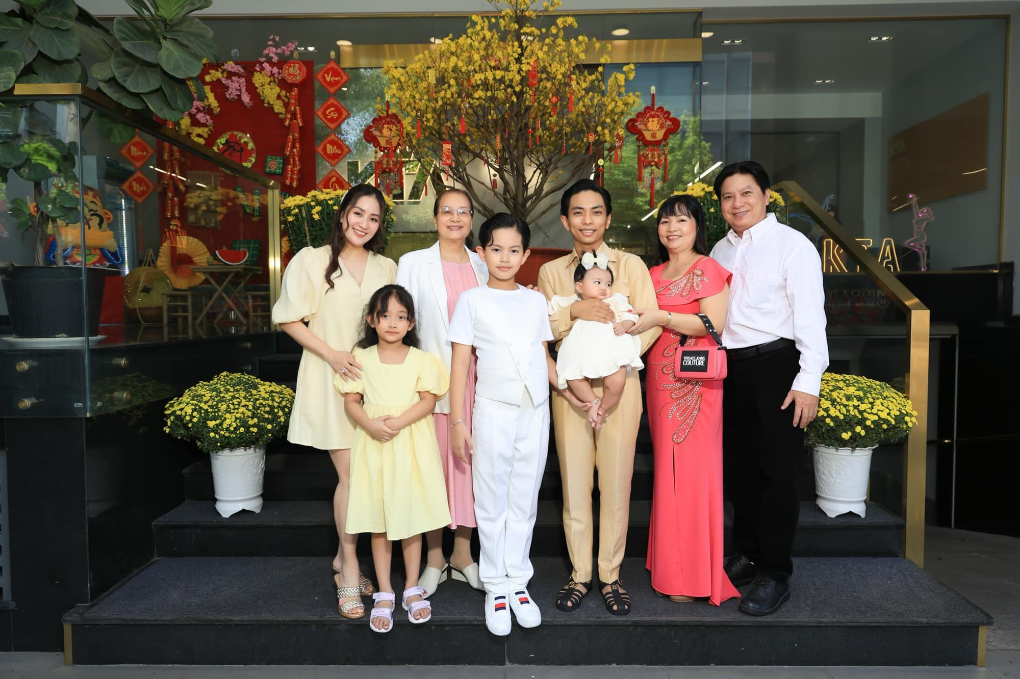 Khánh Thi có 2 con với Phan Hiển mới được công nhận danh phận, cuộc sống làm dâu nhà đại gia có sướng như lời đồn?- Ảnh 2.
