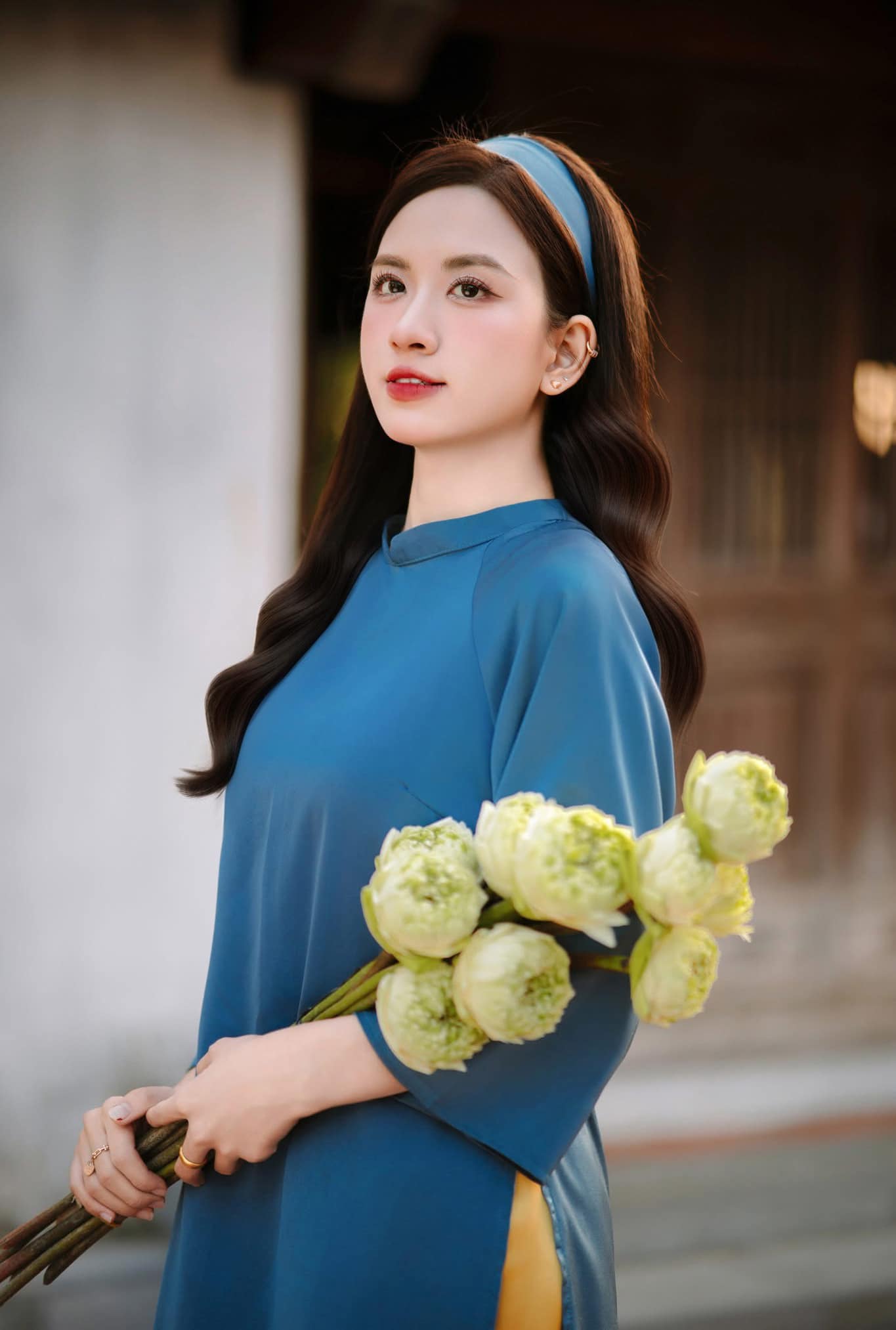 Ái nữ nhà Văn Sỹ trứ danh Nghệ An gây sốt với visual vạn người mê, thì ra thừa hưởng “mã gen đỉnh chóp” của mẹ- Ảnh 5.