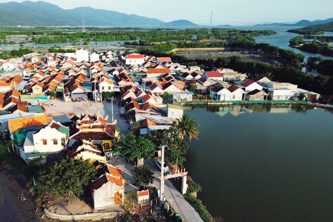 Phát hiện ngôi làng có duy nhất 1 đường vào gần Nha Trang, du khách ấn tượng với cảnh từ trên cao- Ảnh 4.