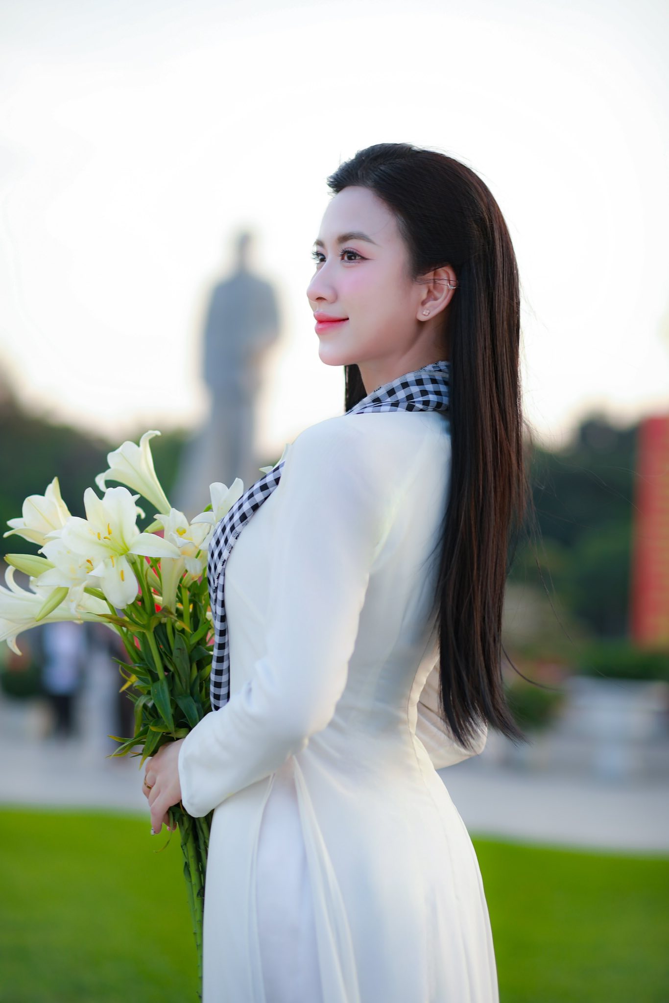 Ái nữ nhà Văn Sỹ trứ danh Nghệ An gây sốt với visual vạn người mê, thì ra thừa hưởng “mã gen đỉnh chóp” của mẹ- Ảnh 6.