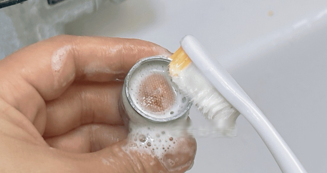 Dùng 1 sợi dây + 1 chiếc đũa, tôi 