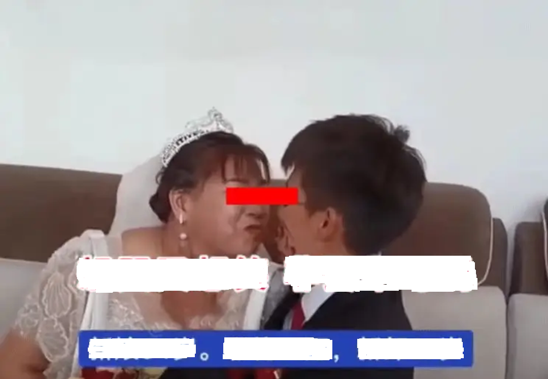 Chàng trai 27 tuổi cưới cô dâu 54 tuổi, ngỡ ngàng bố mẹ chú rể "vui như bắt được vàng"- Ảnh 2.