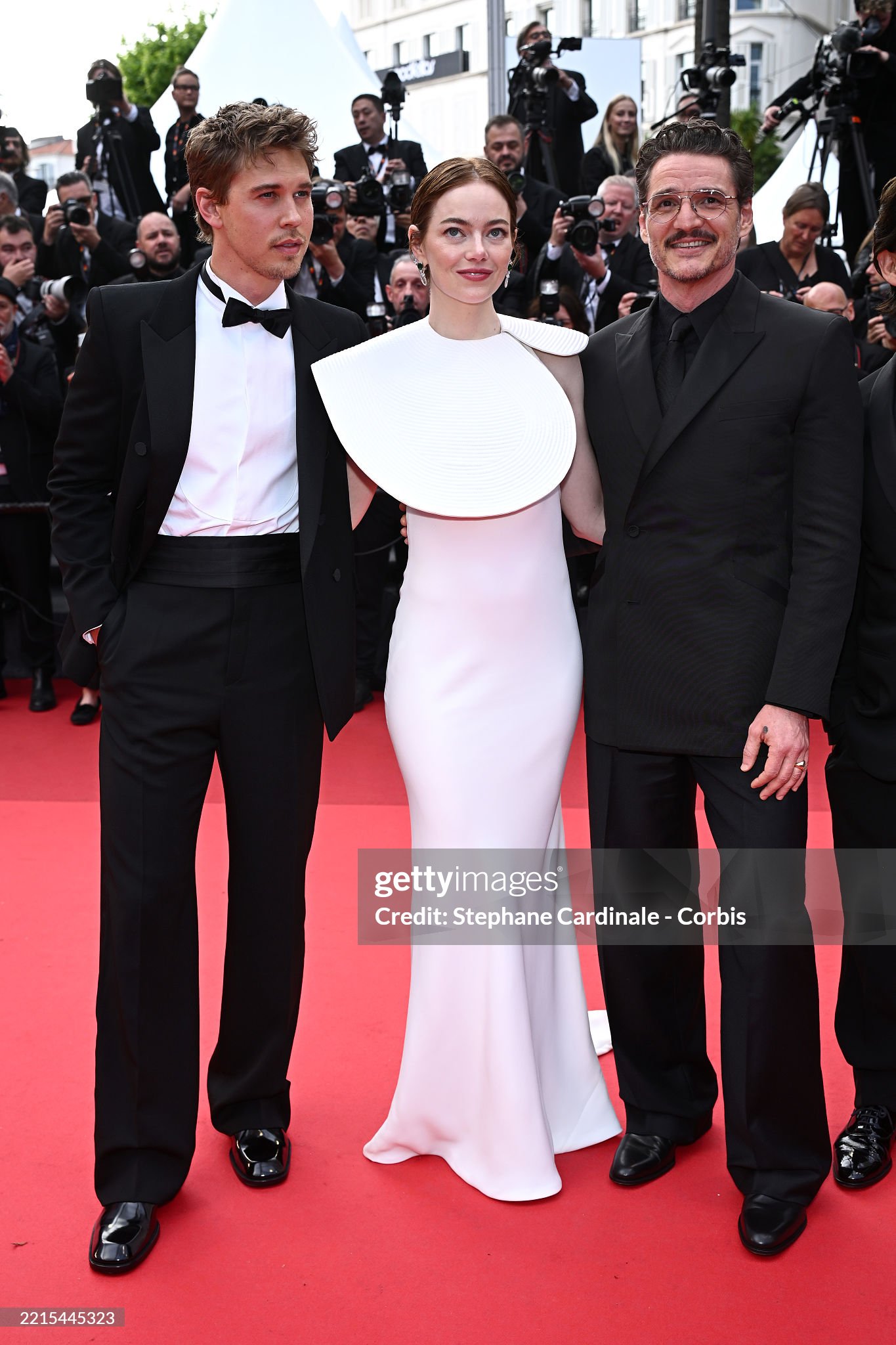 Thảm đỏ Cannes ngày 4: Angeline Jolie 