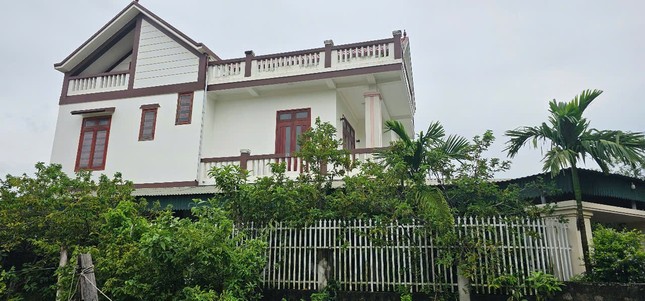 Toà tuyên vụ cháu ‘dựng’ ông ngoại đã chết 26 năm dậy ký giấy cho tặng đất ở Quảng Bình- Ảnh 2.