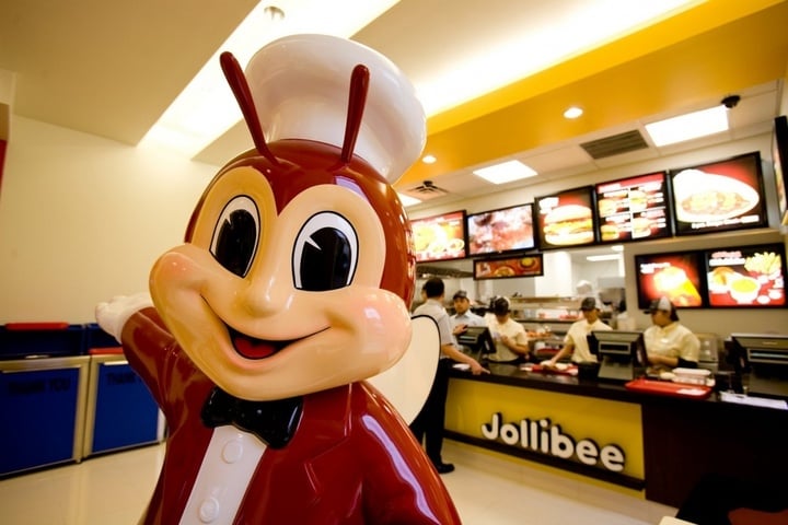 'Cuộc chiến' gà rán: Khi KFC, Jollibee, Lotteria, McDonald’s ra deal giành khách- Ảnh 3.