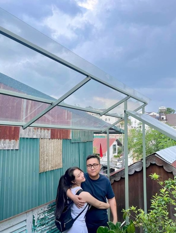 Showbiz Việt có cặp đôi mới toanh: Đàng gái là ngọc nữ màn ảnh, phát hint lộ liễu suốt trên MXH?- Ảnh 1.