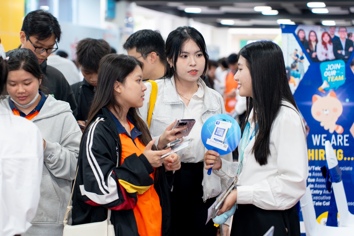 Ngày hội Văn hóa và Tuyển dụng Việt - Hàn 2025 tại HUTECH: Tăng cường trải nghiệm quốc tế cho sinh viên- Ảnh 4.