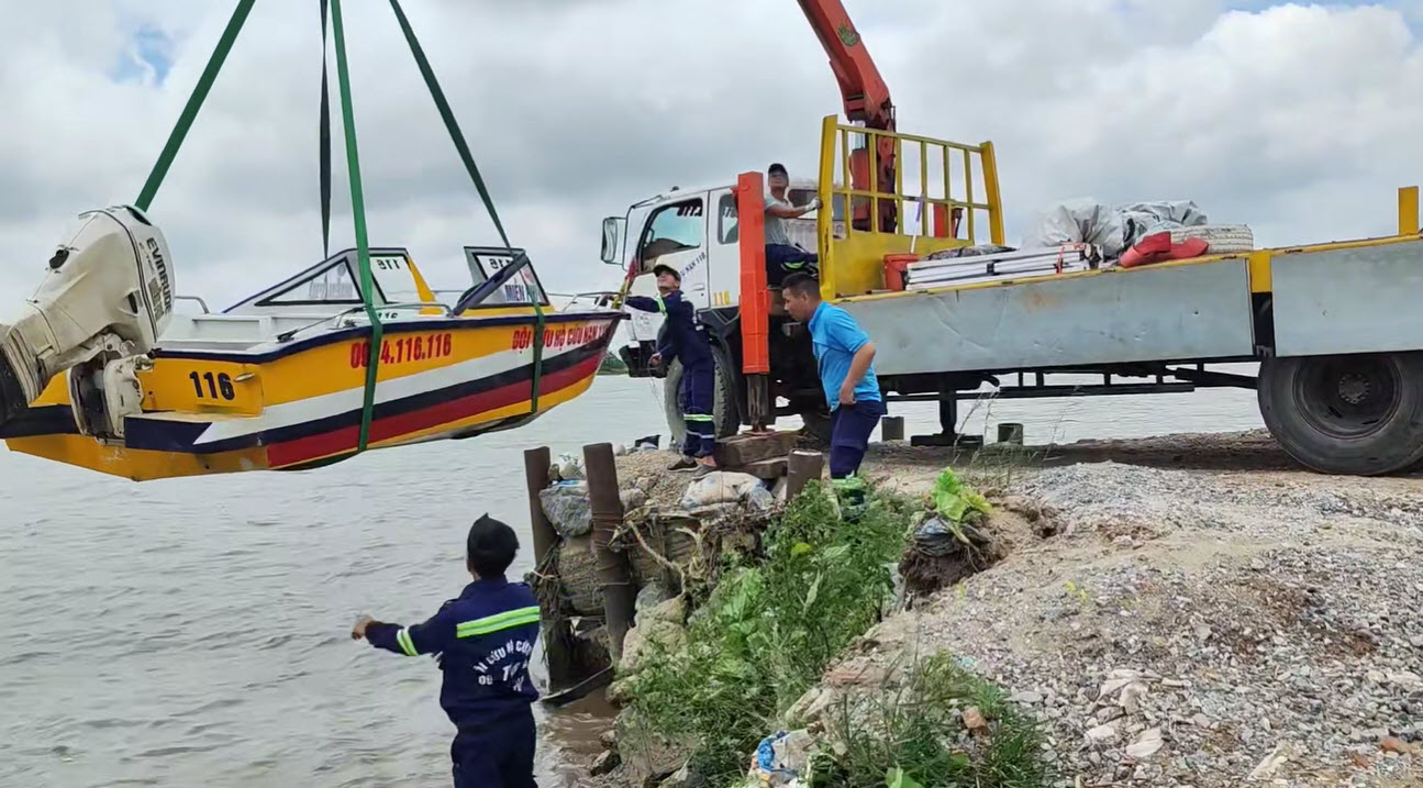 Thái Bình: Con trượt chân trôi xuống sông, mẹ chạy đến cứu cũng bị nước cuốn theo- Ảnh 1.