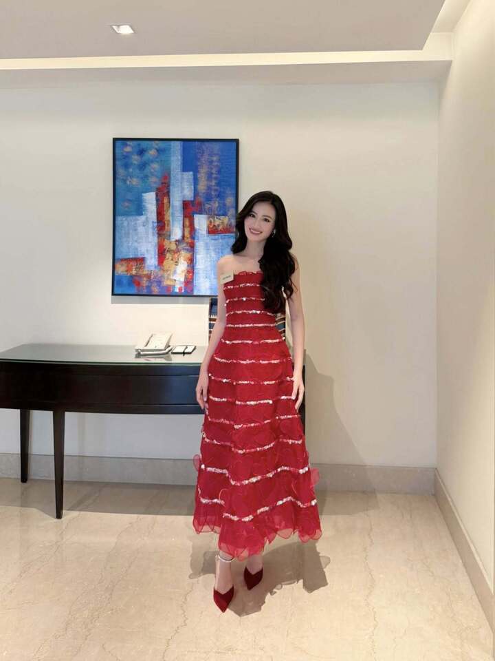 Gu thời trang giúp Ý Nhi ghi điểm tại Miss World 2025- Ảnh 9.