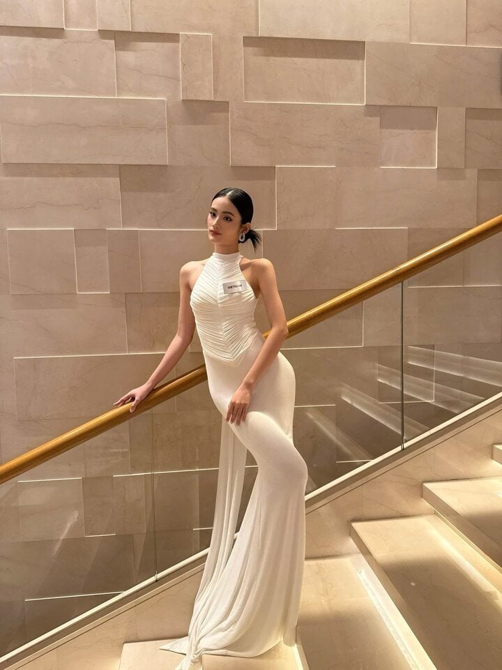 Gu thời trang giúp Ý Nhi ghi điểm tại Miss World 2025- Ảnh 10.