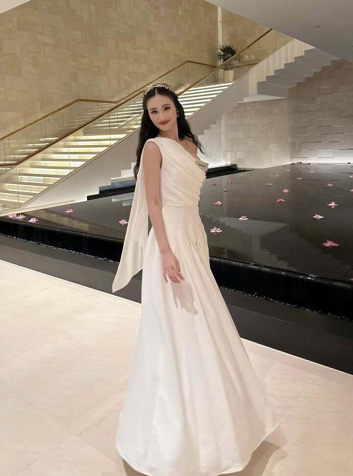 Gu thời trang giúp Ý Nhi ghi điểm tại Miss World 2025- Ảnh 3.
