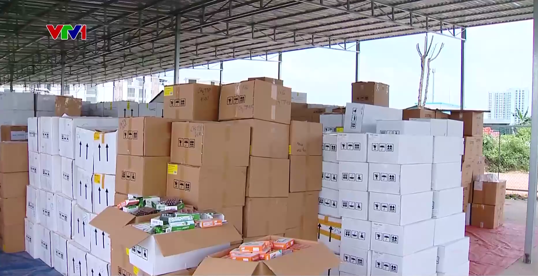 Đường dây 100 tấn thực phẩm sức khỏe giả: Thủ đoạn tinh vi, đánh vào tâm lý "sính ngoại"- Ảnh 3.