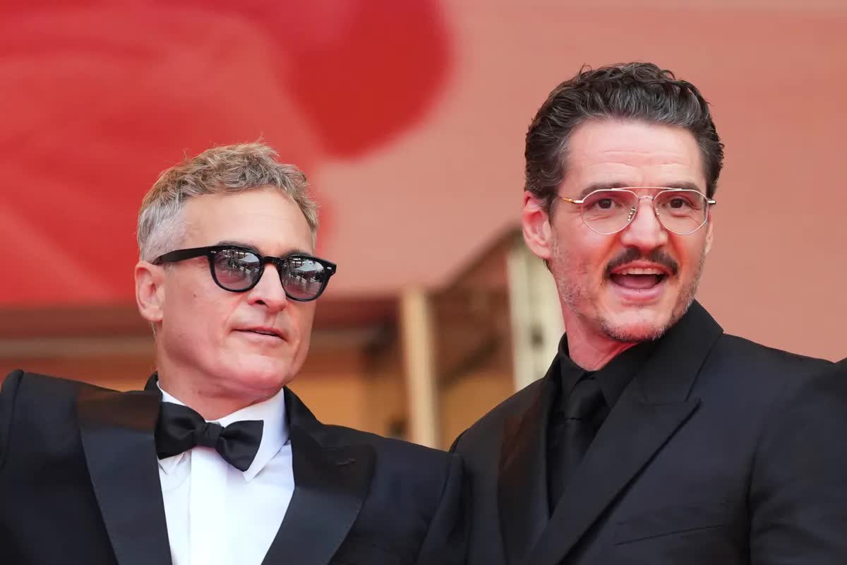 Joaquin Phoenix bật khóc tại LHP Cannes- Ảnh 4. Joaquin Phoenix bật khóc tại LHP Cannes- Ảnh 4.