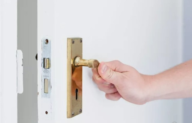 Bật điều hòa nên đóng kín cửa hay để cửa hở? Câu trả lời của chuyên gia gây bất ngờ- Ảnh 3.