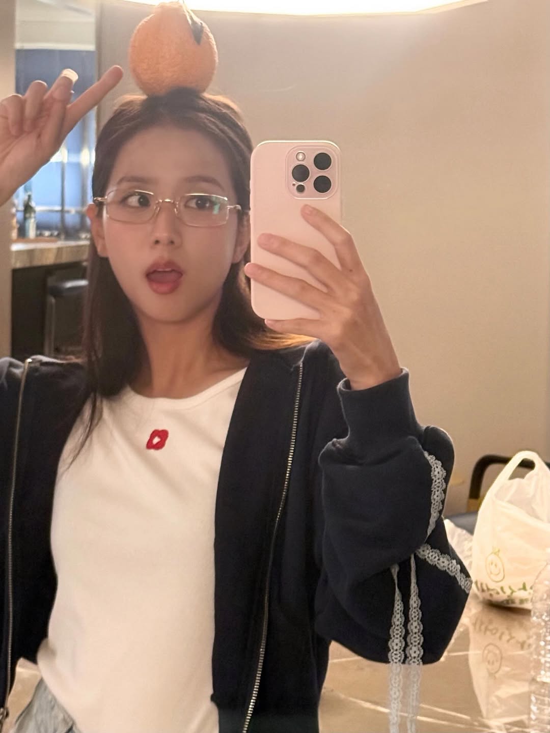 Căng: Thành viên đẹp nhất BLACKPINK bị quay lưng?- Ảnh 5.