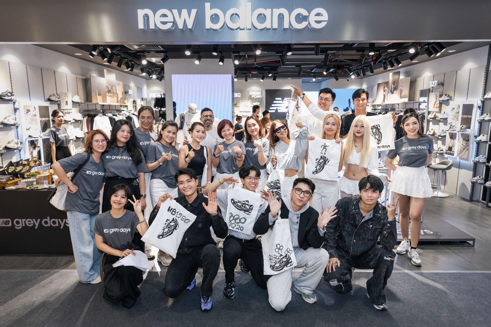 New Balance phủ xám tháng 5: Grey Days 2025 và câu chuyện phía sau sắc xám biểu tượng- Ảnh 3.
