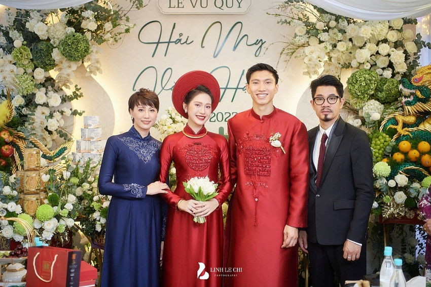 Bố vợ doanh nhân của Đoàn Văn Hậu bất ngờ lộ diện, có còn phong độ như lúc đưa Doãn Hải My vào lễ đường?- Ảnh 4.