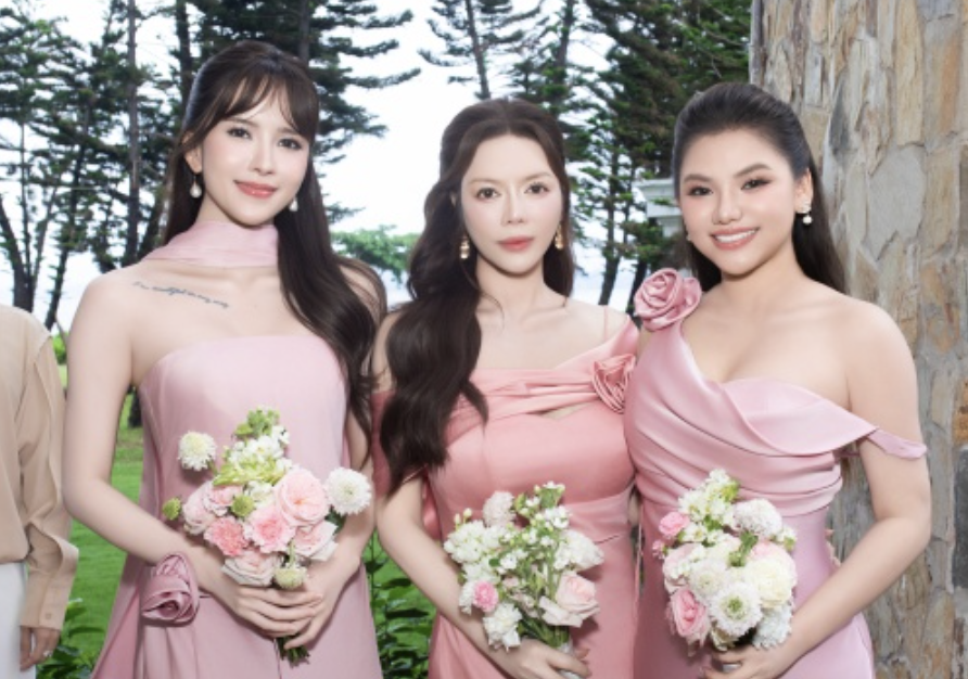 Dàn mỹ nhân Vbiz chắc chắn sẽ xinh lên bội phần nếu quyết tâm bỏ làm việc này khi đăng ảnh!- Ảnh 8. Dàn mỹ nhân Vbiz chắc chắn sẽ xinh lên bội phần nếu quyết tâm bỏ làm việc này khi đăng ảnh!- Ảnh 8.