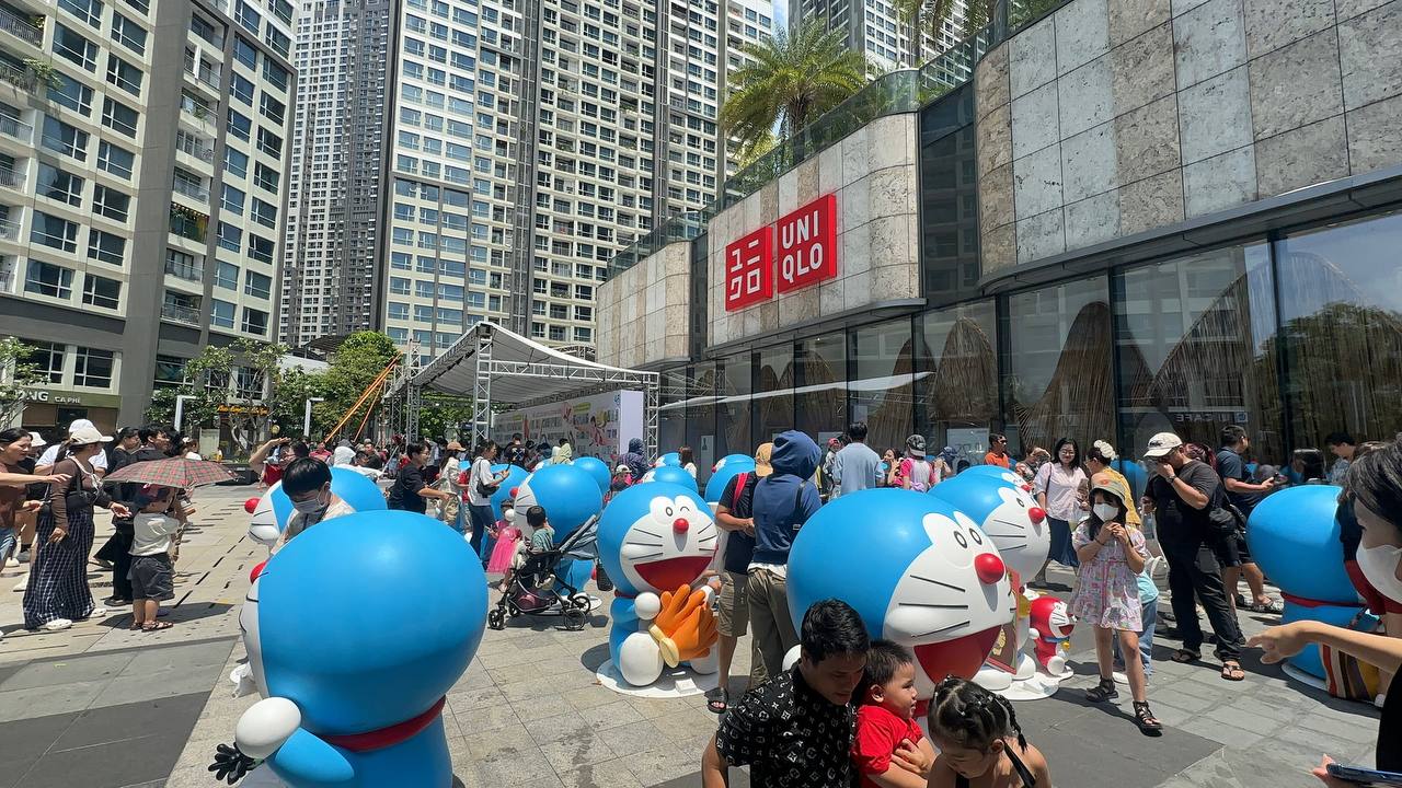 Đang hot nhất tại TP.HCM lúc này: Doraemon đổ bộ Landmark 81, dân tình đổ xô đến tìm lại tuổi thơ- Ảnh 1.