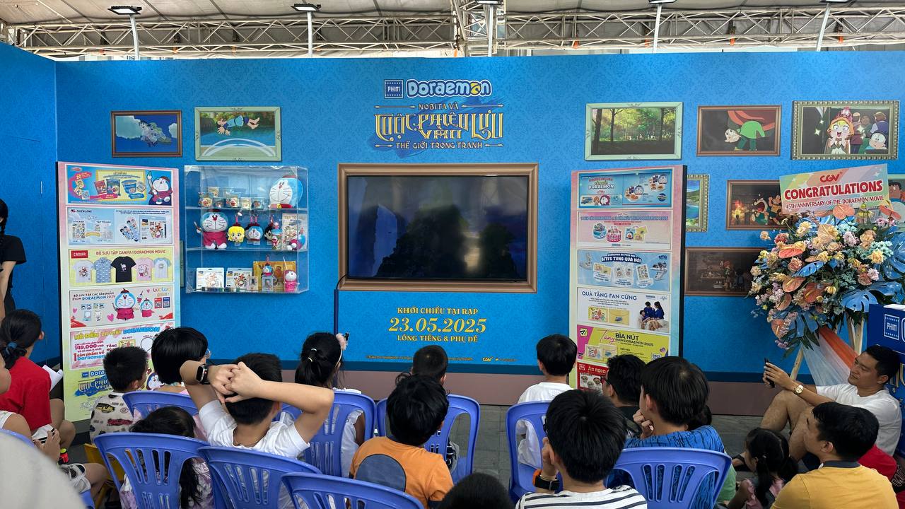 Đang hot nhất tại TP.HCM lúc này: Doraemon đổ bộ Landmark 81, dân tình đổ xô đến tìm lại tuổi thơ- Ảnh 9.