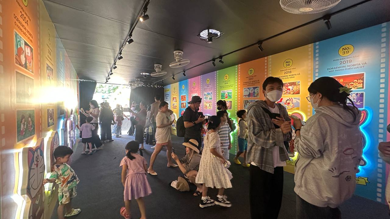 Đang hot nhất tại TP.HCM lúc này: Doraemon đổ bộ Landmark 81, dân tình đổ xô đến tìm lại tuổi thơ- Ảnh 10.