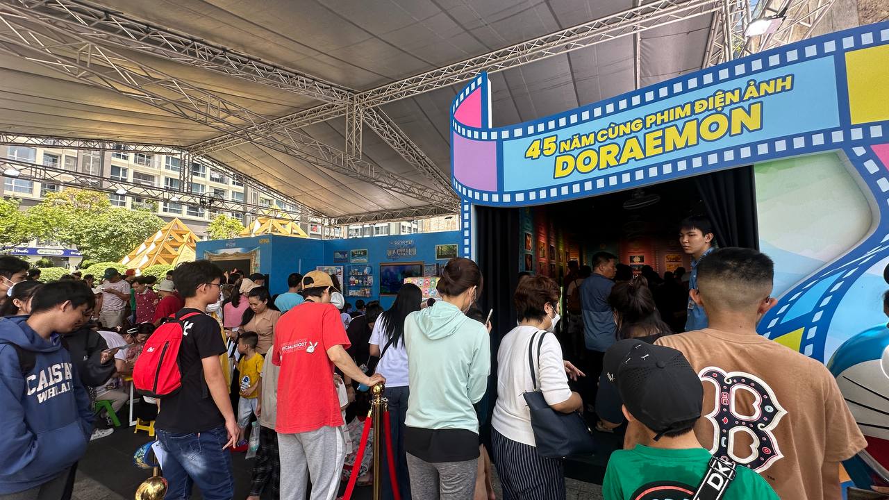 Đang hot nhất tại TP.HCM lúc này: Doraemon đổ bộ Landmark 81, dân tình đổ xô đến tìm lại tuổi thơ- Ảnh 7.
