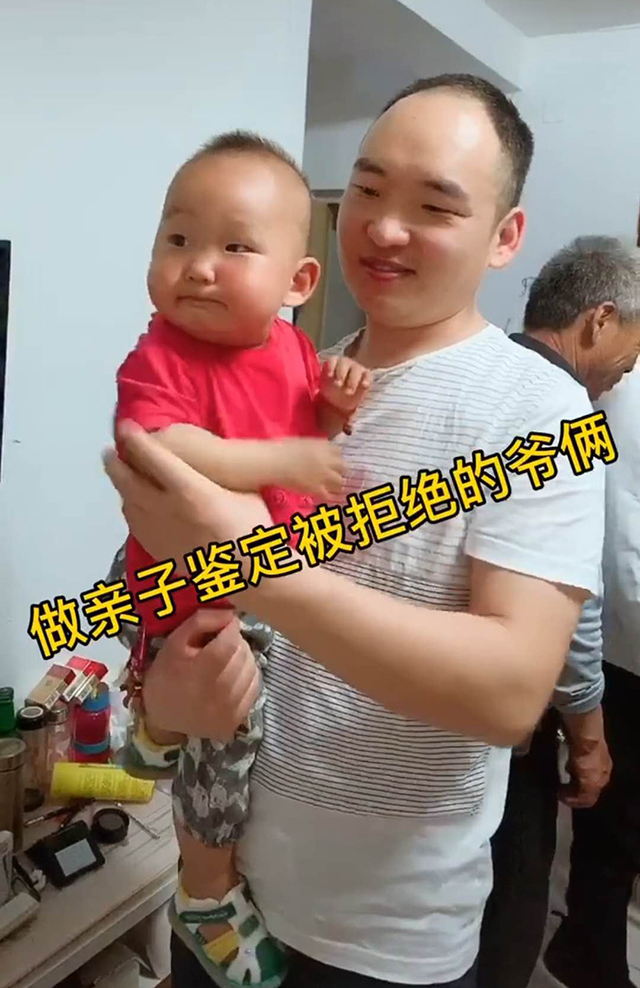 Ngày qua ngày nơm nớp sợ con trai không phải con ruột, ông bố quyết định đưa bé đi xét nghiệm ADN và cái kết sững sờ- Ảnh 1.