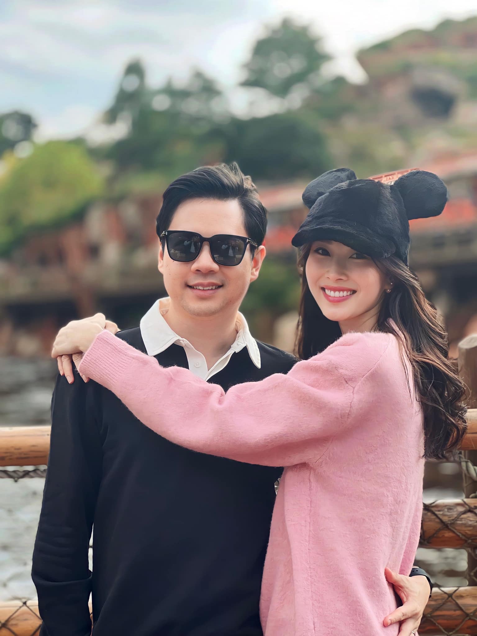 Hoa hậu Vbiz mang thai nhưng không ai hay biết: Sống ở biệt thự bạc tỷ, con là rich kid thứ thiệt- Ảnh 3.