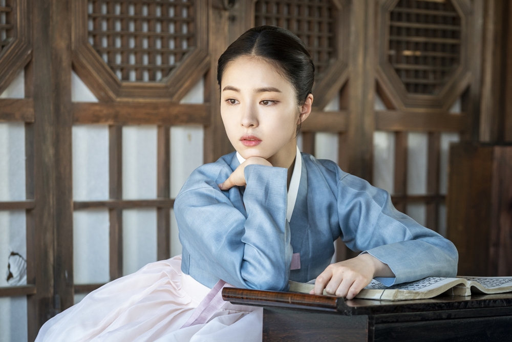 Mỹ nhân khiến thành viên BTS đổ gục: Visual được khát khao nhất Hàn Quốc, đơ đến mấy vẫn được tha thứ vì quá đẹp- Ảnh 8. Mỹ nhân khiến thành viên BTS đổ gục: Visual được khát khao nhất Hàn Quốc, đơ đến mấy vẫn được tha thứ vì quá đẹp- Ảnh 8.