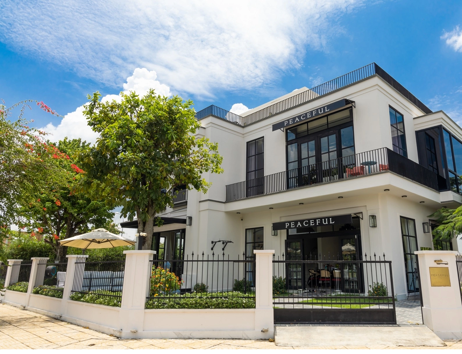 Nam nghệ sĩ Việt đình đám: Ở biệt thự hơn 300m2 quận 7, tài sản vài trăm tỷ, U40 chưa yêu ai- Ảnh 2.