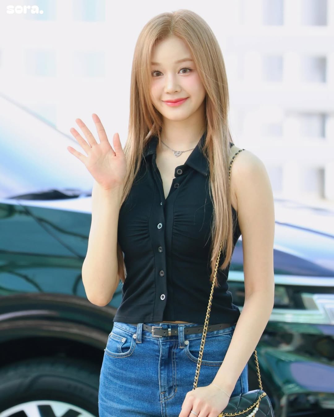 Nữ thần Kpop thế hệ mới đổi tóc thôi cũng viral cõi mạng, netizen Việt gọi tên Huyền Baby- Ảnh 1.