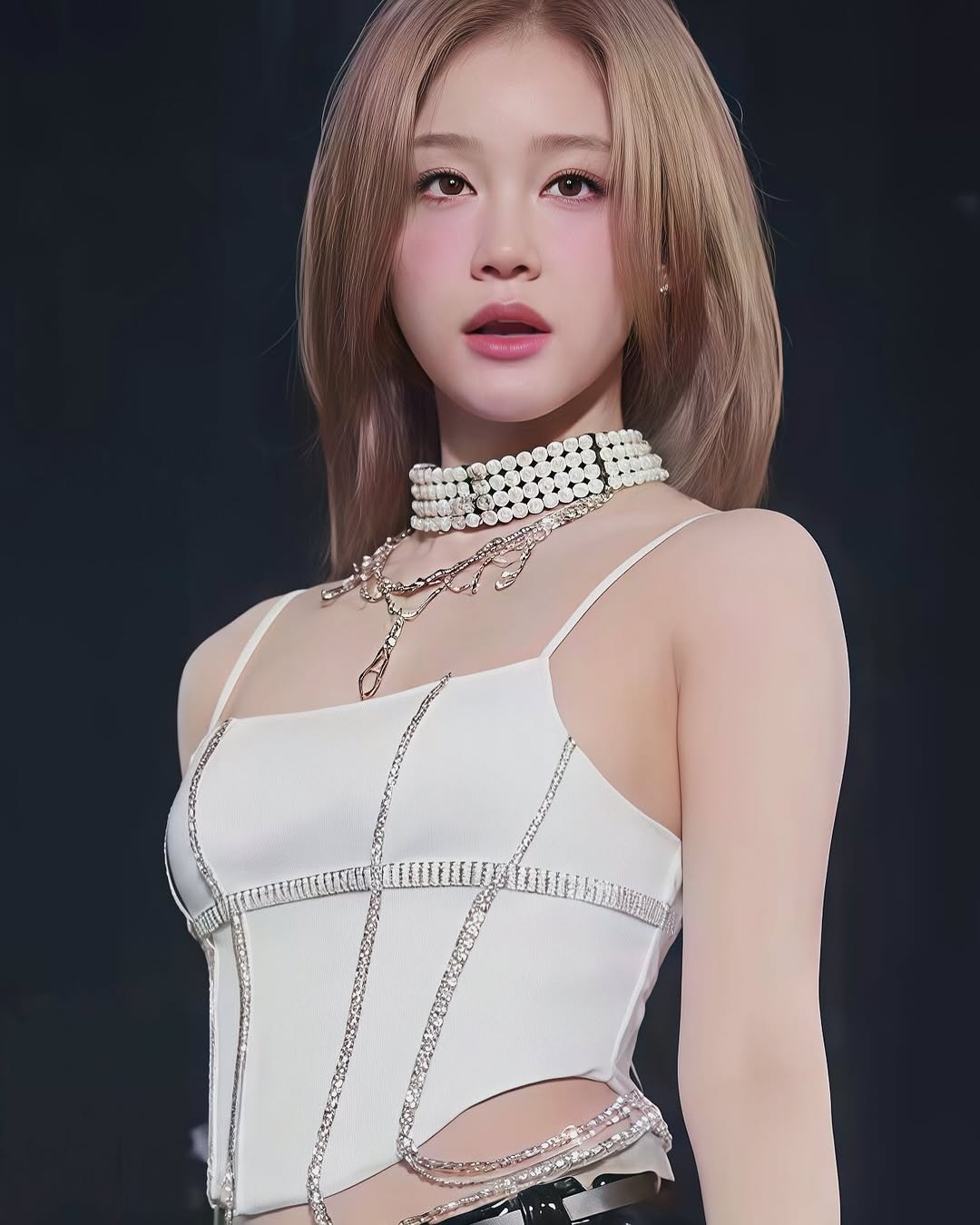 Nữ thần Kpop thế hệ mới đổi tóc thôi cũng viral cõi mạng, netizen Việt gọi tên Huyền Baby- Ảnh 8.