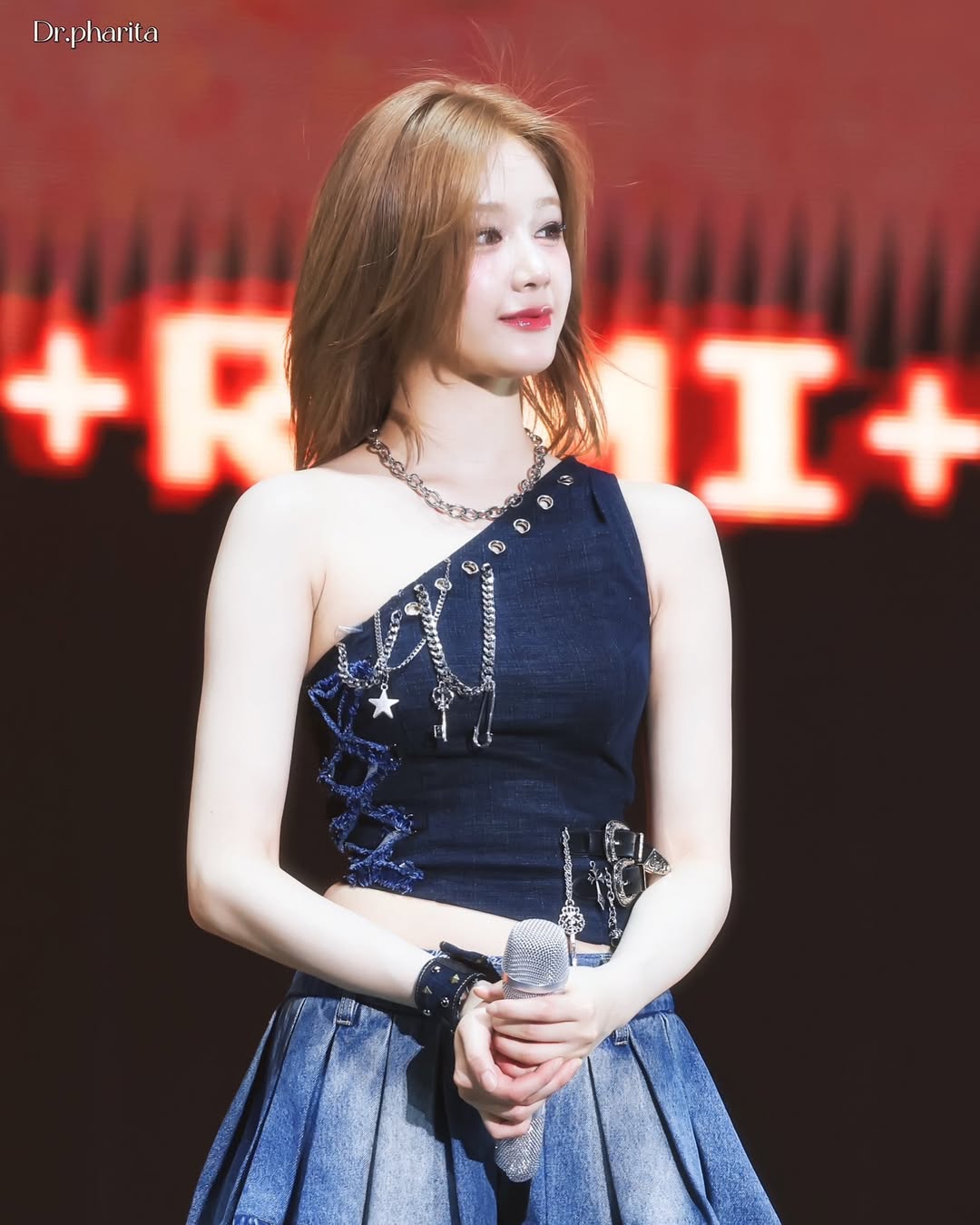 Nữ thần Kpop thế hệ mới đổi tóc thôi cũng viral cõi mạng, netizen Việt gọi tên Huyền Baby- Ảnh 10.