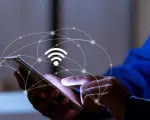 Cảnh báo nguy cơ nắng nóng có thể làm hỏng router Wi-Fi- Ảnh 2. Cảnh giác khi sử dụng Wi-Fi công cộng