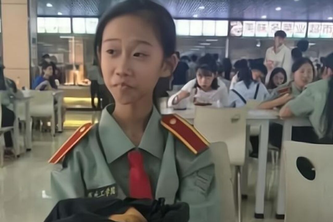 Thiên tài 10 tuổi đỗ đại học, 3 năm sau ra trường cuộc đời chán đến phát ngán: Khi tuổi thơ bị lấy mất bởi hai chữ "thành công"- Ảnh 1.