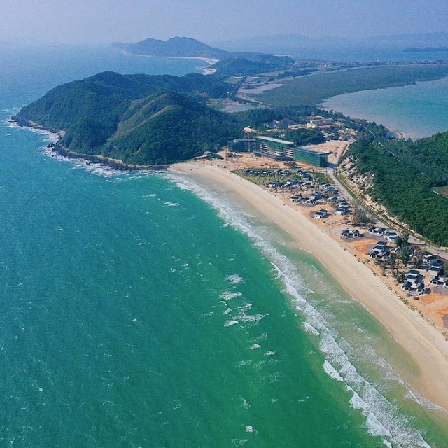Nơi được mệnh danh là "viên ngọc thô" của biển miền Bắc: Cảnh bây giờ thay đổi khiến nhiều người bất ngờ- Ảnh 2.